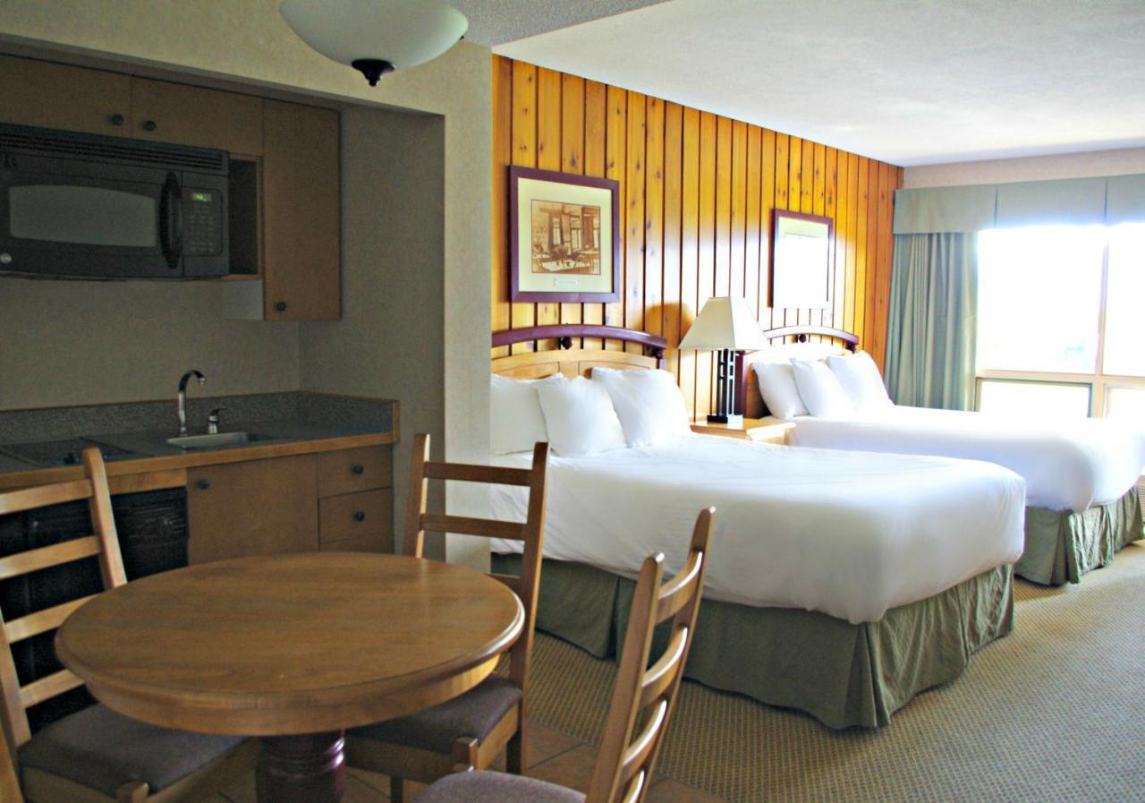 Fairmont Hot Springs Resort Exterior photo
