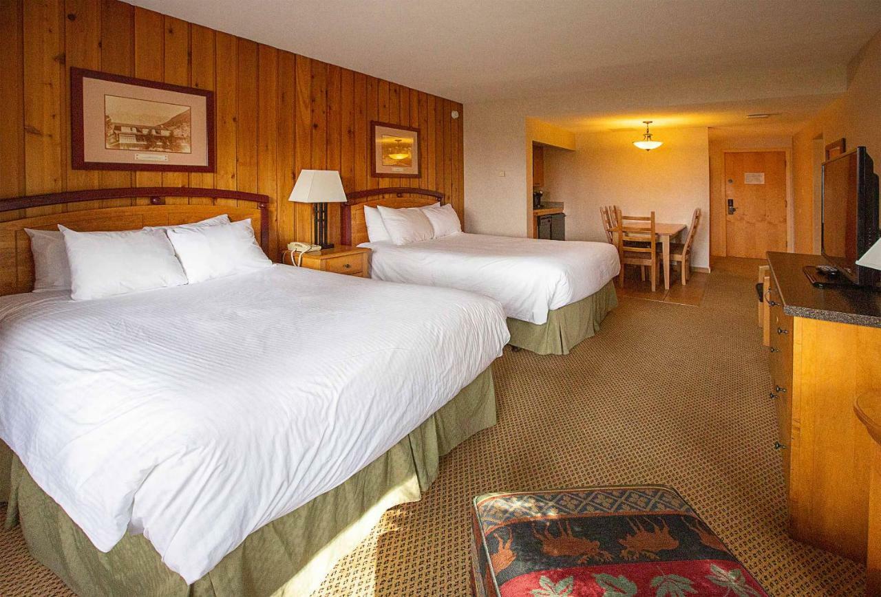 Fairmont Hot Springs Resort Exterior photo